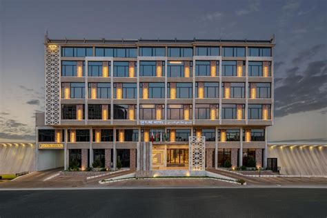 19 Tabuk Hotels .